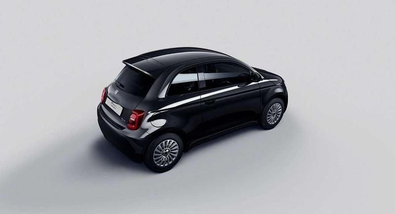 Gebraucht Fiat 500e Basis 86 kW (118 PS) 2023 Schwarz Kleinwagen