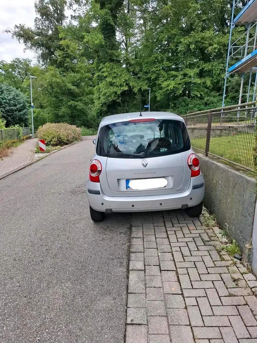 Gebraucht Renault Modus 75 PS (55 kW) 2008 Silber Van / Kleinbus