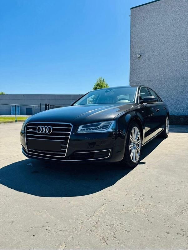 Braun Gebraucht 2014 Audi A8 Limousine | 21.950 € (Superpreis) - Bild 1/4