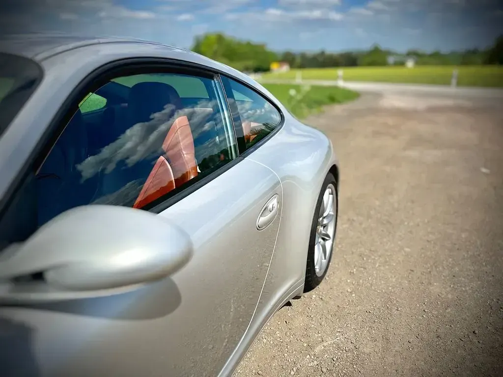 Gebraucht Porsche 911 Carrera 4 325 PS (239 kW) 2006 Silber Coupé