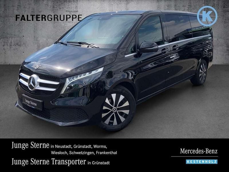 Obsidianschwarz Gebraucht 2023 Mercedes V300 Van / Kleinbus | 61.990 € (Fairer Preis) - Bild 1/4