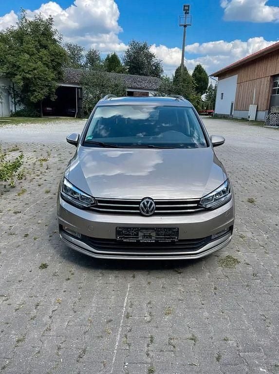 Gebraucht VW Touran Highline 190 PS (139 kW) 2017 Beige Van / Kleinbus