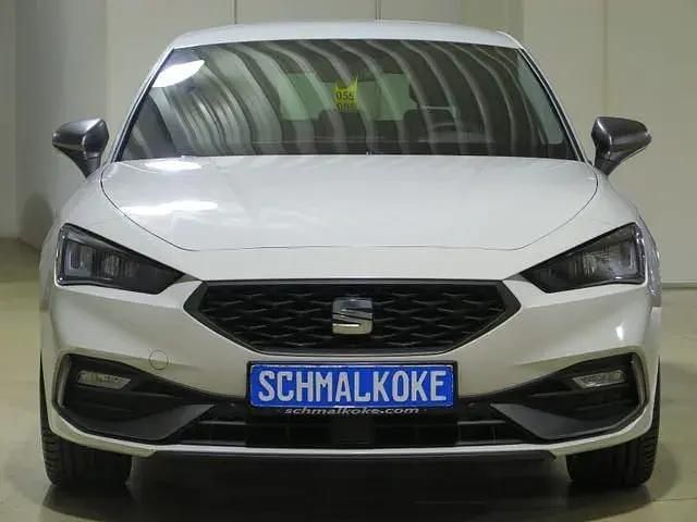 Second-hand Seat Leon FR 204 CP (150 kW) 2022 Alb Berlinǎ