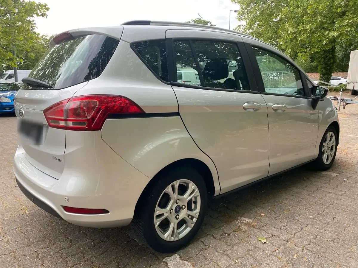 Używany Ford B-MAX 95 KM (69 kW) 2014 Srebrny Minivan