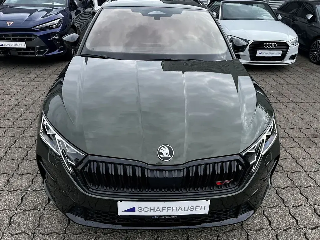 Neu Skoda Octavia RS 325 PS (239 kW) 2026 Khaki green Kombi