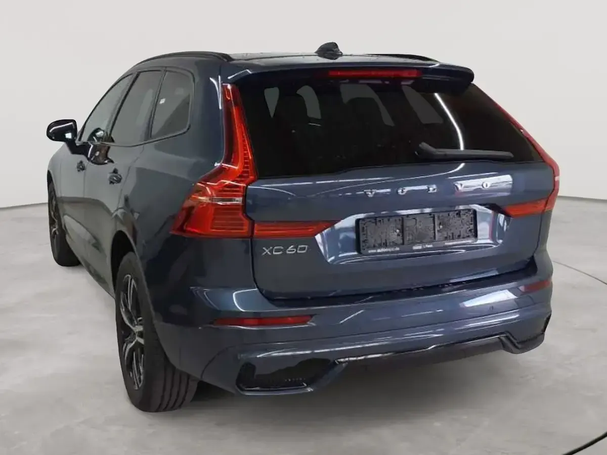 Gebraucht Volvo XC60 R-Design 197 PS (144 kW) 2022 Denim blue metallic SUV