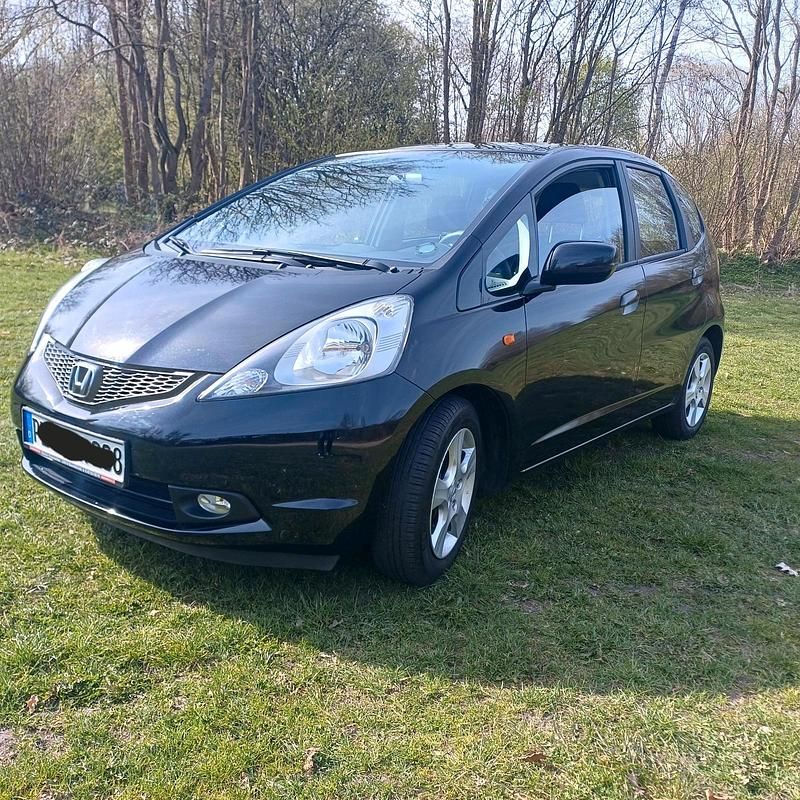 Gebraucht Honda Jazz 90 PS (66 kW) 2011 Schwarz Kleinwagen