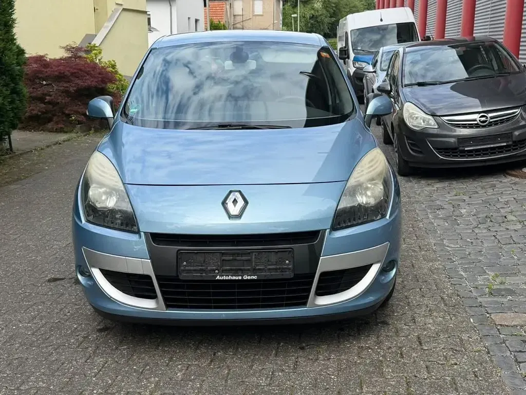 Gebraucht Renault Scénic III Dynamique 110 PS (80 kW) 2010 Blau Limousine