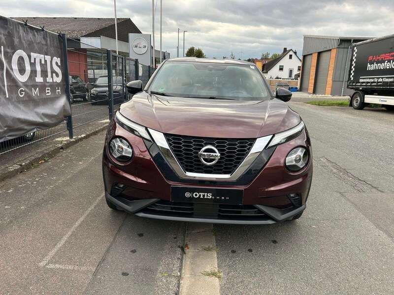 Braun Gebraucht 2020 Nissan Juke Tekna SUV | 16.450 € (Guter Preis) - Bild 1/4