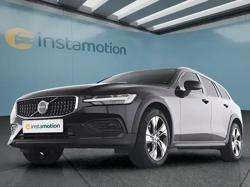 Gebraucht Volvo V60 197 PS (144 kW) 2023 Schwarz Kombi