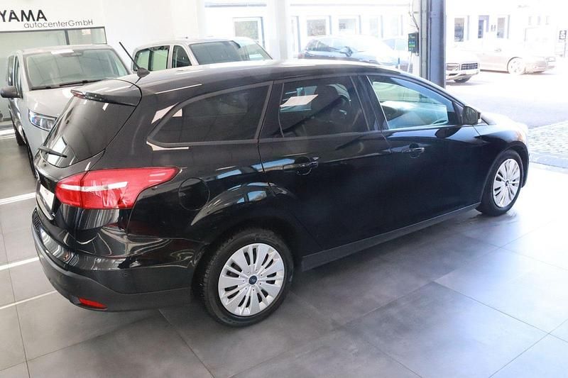 Gebraucht Ford Focus Business Edition 120 PS (88 kW) 2017 Schwarz Kombi