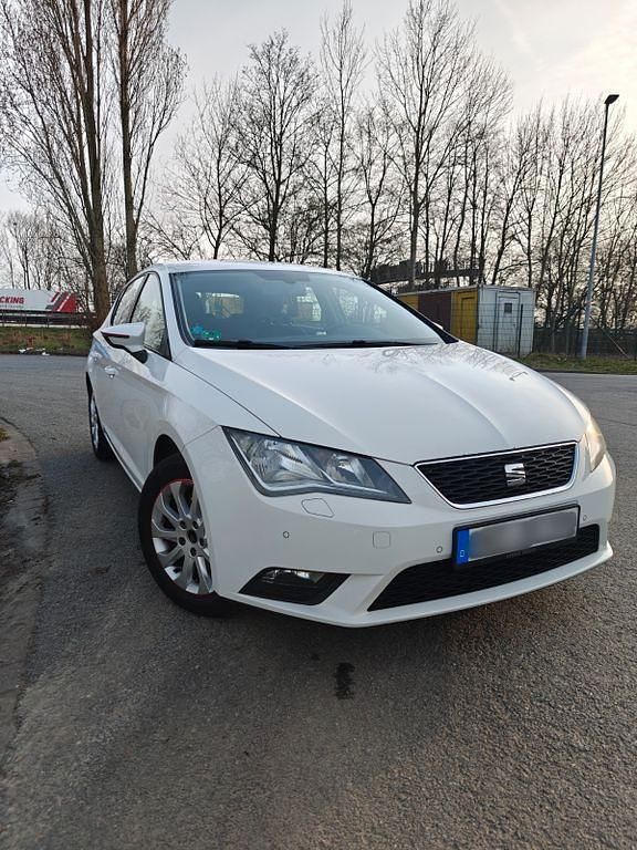 Gebraucht Seat Leon Style 150 PS (110 kW) 2013 Weiß Limousine