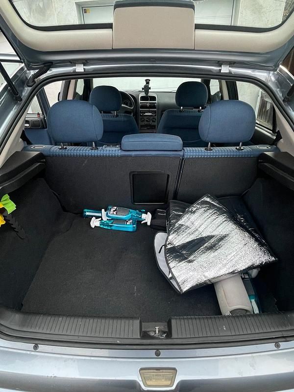 Usata Opel Astra 84 CV (61 kW) 2003 Grigio Berlina