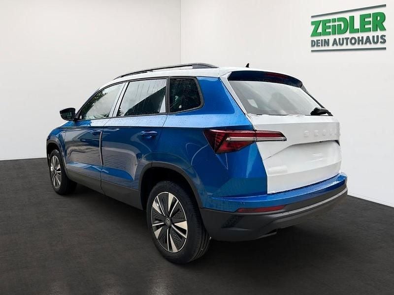 Neu Skoda Karoq Selection 150 PS (110 kW) 2025 Blau SUV