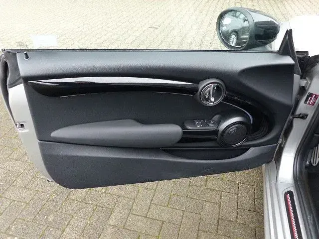 Gebraucht Mini John Cooper Works Essential 231 PS (169 kW) 2023 Melting silver iii Kleinwagen