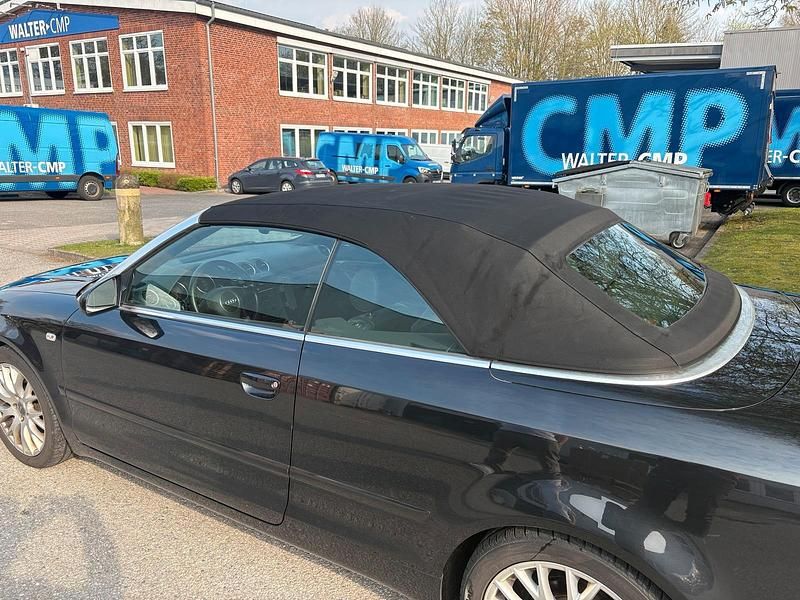 Gebraucht Audi A4 Cabriolet Basis 170 PS (125 kW) 2003 Schwarz Cabrio