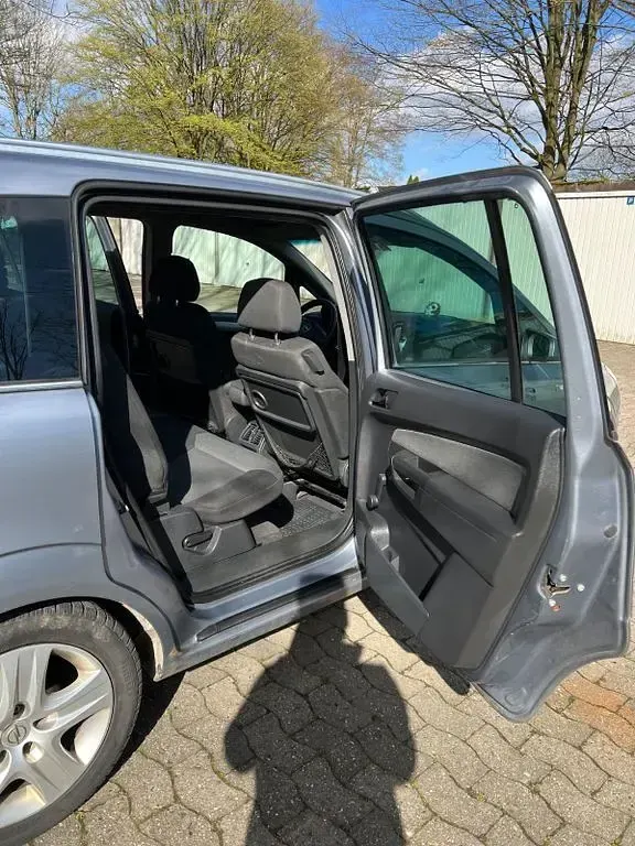 Brugt Opel Zafira Edition 150 HK (110 kW) 2007 Grå MPV