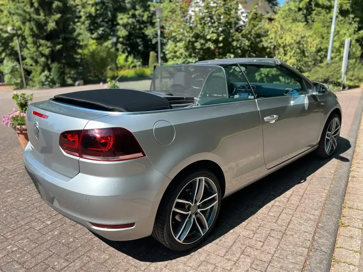 Gebraucht VW Golf Cabriolet Life 140 PS (102 kW) 2015 Silber Cabrio