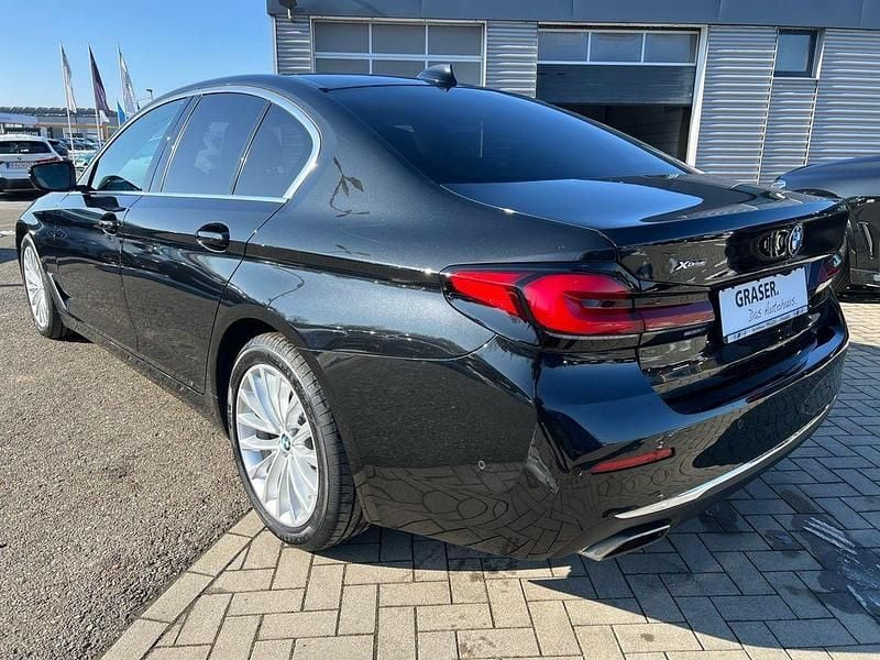 Gebraucht BMW 530 Luxury Line 286 PS (210 kW) 2022 Schwarz Limousine