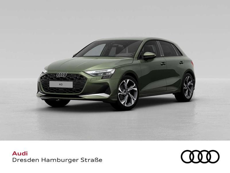 Distriktgrün metallic Neu 2025 Audi A3 Advanced Plus Limousine | 48.220 € - Bild 1/4