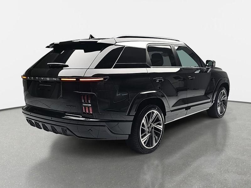 Neu SsangYong Actyon 163 PS (119 kW) 2025 Schwarz SUV