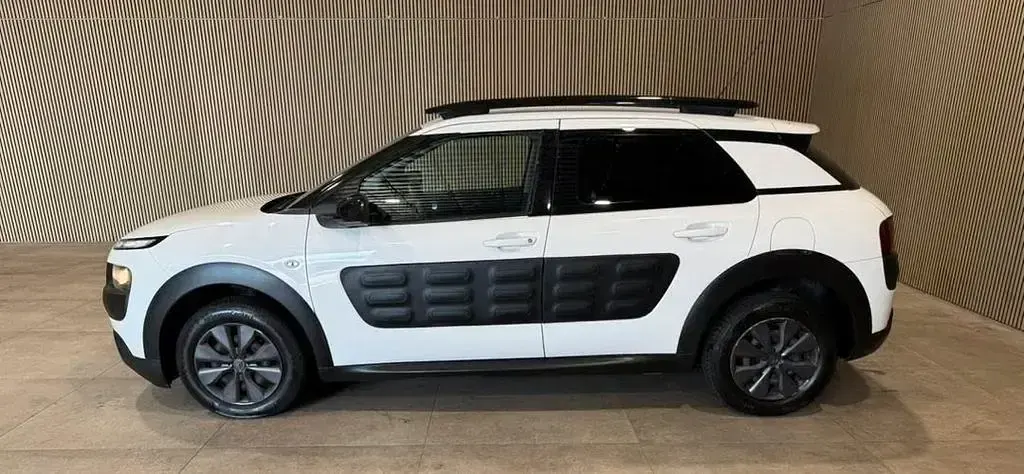 Gebraucht Citroën C4 99 PS (72 kW) 2017 Weiß Limousine