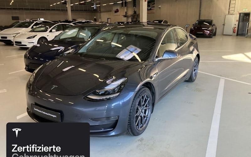 Silber Gebraucht 2020 Tesla Model 3 Long Range RWD Limousine | 23.300 € (Teuer) - Bild 1/4