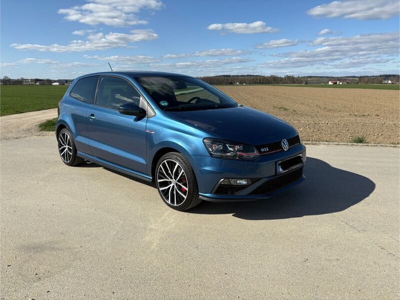 Blau Gebraucht 2016 VW Polo GTI Kleinwagen | 16.200 € (Etwas zu teuer) - Bild 1/4