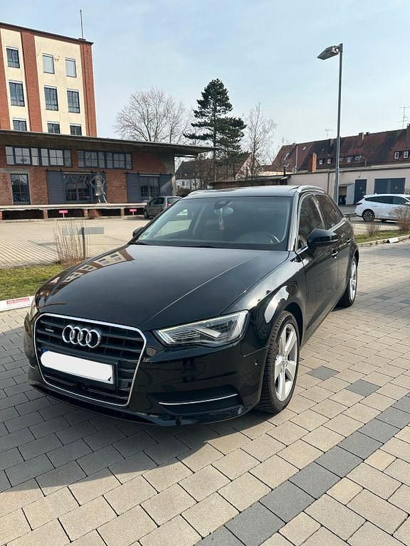 Gebraucht Audi A3 Ambiente 184 PS (135 kW) 2013 Schwarz Limousine