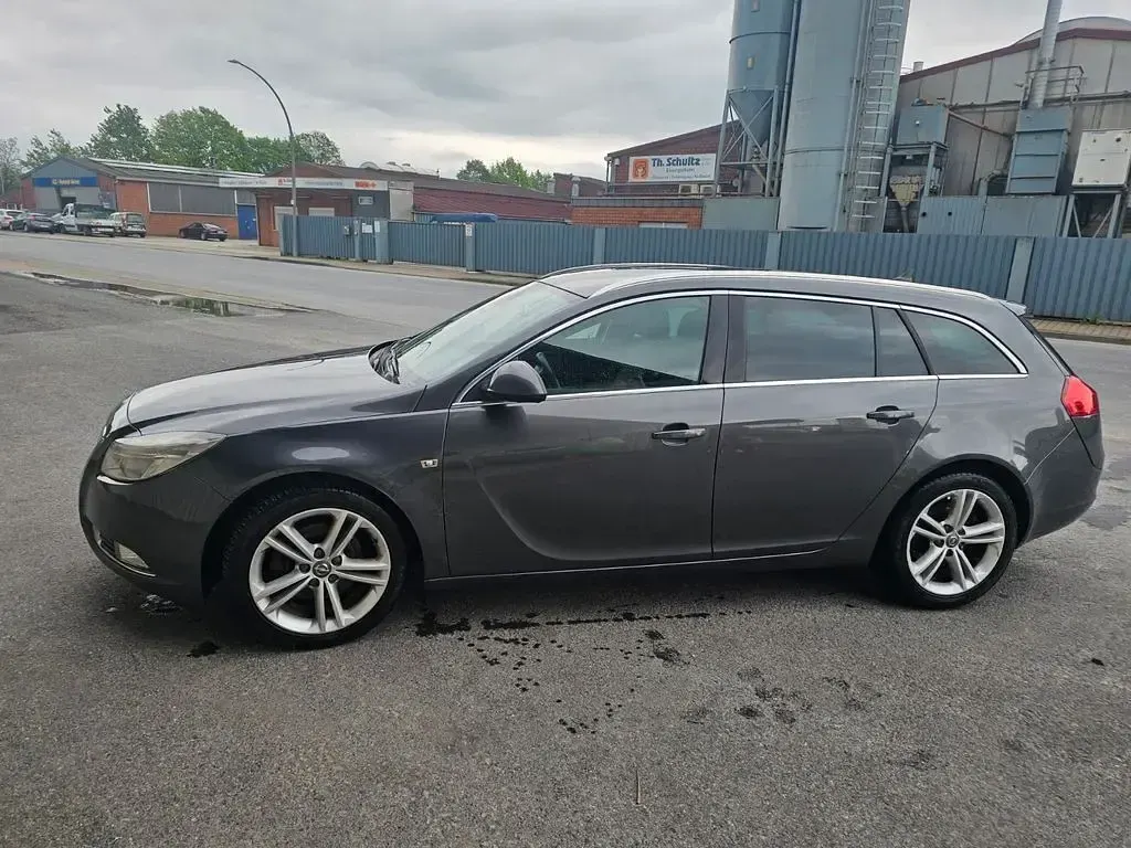 Gebraucht Opel Insignia Innovation 131 PS (96 kW) 2011 Grau Kombi