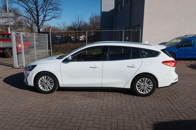Gebraucht Ford Focus Titanium 150 PS (110 kW) 2020 Weiß Limousine