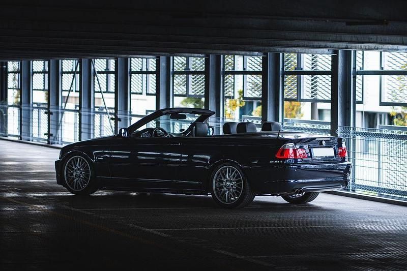 Blau Gebraucht 2003 BMW 330 M Sport Cabrio | 12.000 € (Fairer Preis) - Bild 1/4