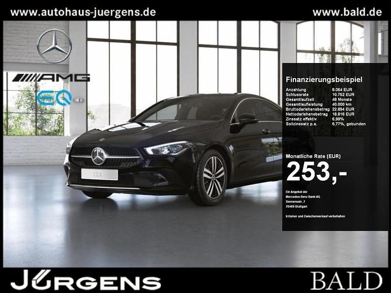 Gebraucht Mercedes CLA200 Progressive 150 PS (110 kW) 2022 Unilack nachtschwarz Coupé