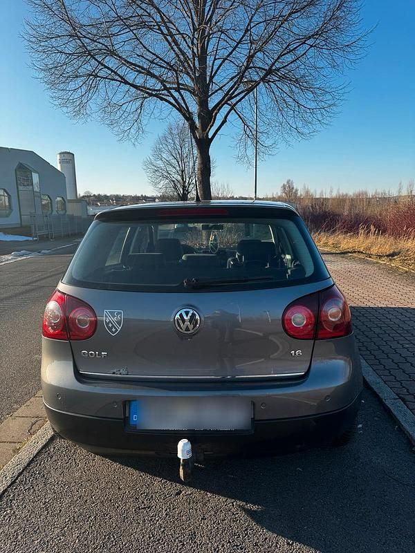 Gebraucht VW Golf V 105 PS (77 kW) 2008 Grau Kleinwagen