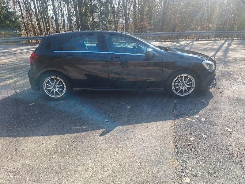 Gebraucht Mercedes A200 Edition 156 PS (114 kW) 2017 Schwarz Limousine