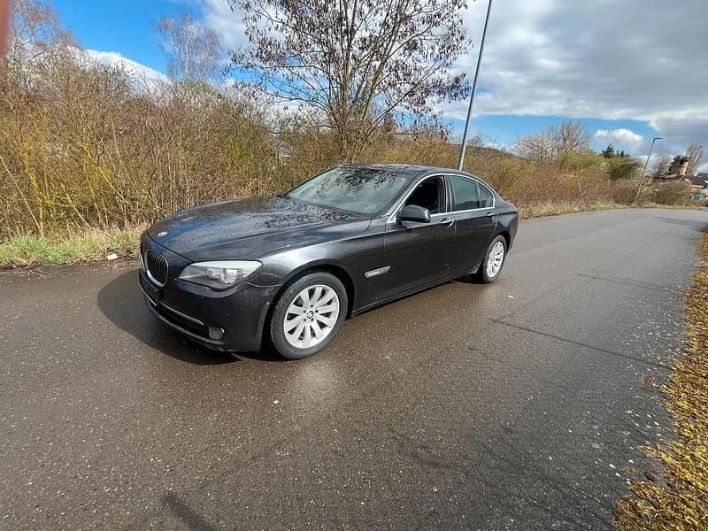 Gebraucht BMW 730 245 PS (180 kW) 2009 Grau Limousine