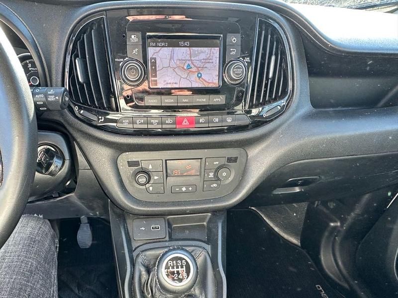 Gebraucht Fiat Doblò 101 PS (74 kW) 2019 Weiß Van / Kleinbus