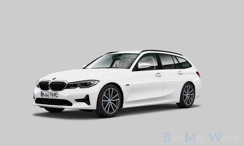 Weiß Gebraucht 2022 BMW 330e Sport Line Limousine | 26.498 € (Superpreis) - Bild 1/4