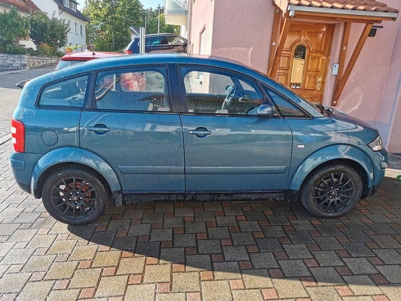 Blau Gebraucht 2001 Audi A2 Kleinwagen | 3.400 € - Bild 1/4