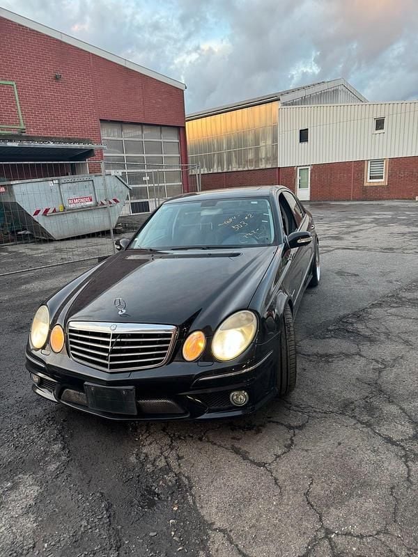 Schwarz Gebraucht 2005 Mercedes E350 AMG Limousine | 6.300 € (Guter Preis) - Bild 1/4