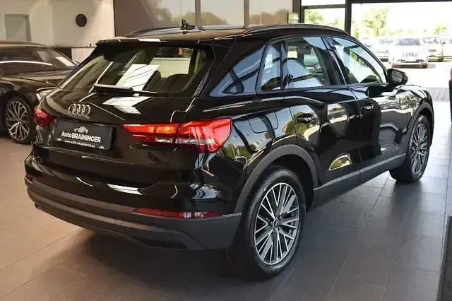 Gebraucht Audi Q3 Basis 150 PS (110 kW) 2021 Schwarz SUV