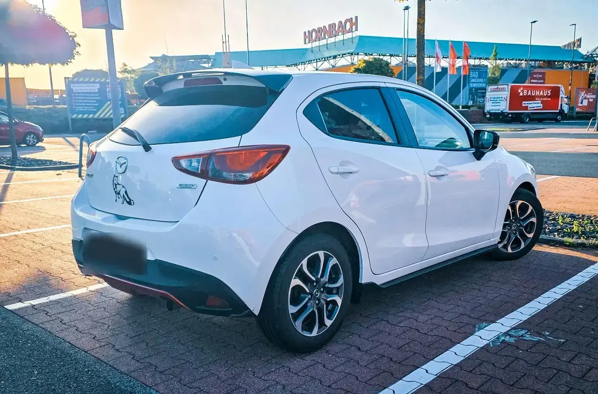 Gebraucht Mazda 2 Edition 90 PS (66 kW) 2017 Weiß Kleinwagen