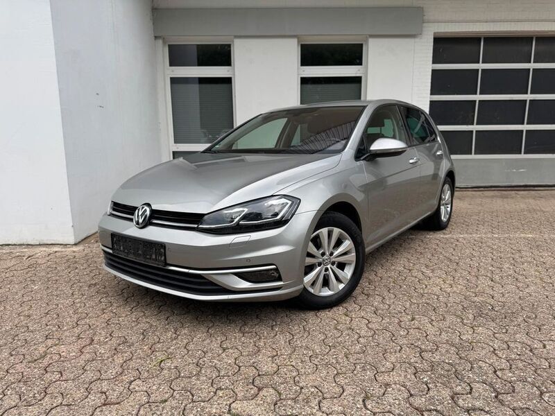 Silber Gebraucht 2017 VW Golf VII Limousine | 14.480 € (Fairer Preis) - Bild 1/4