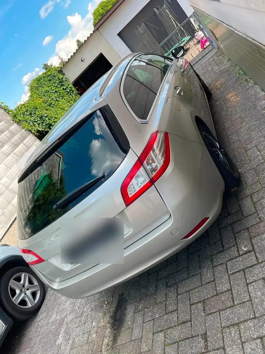 Gebraucht Peugeot 508 150 PS (110 kW) 2011 Grau Kombi