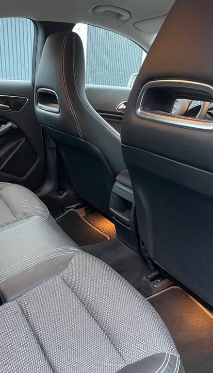 Gebraucht Mercedes CLA200 156 PS (114 kW) 2018 Silber Limousine
