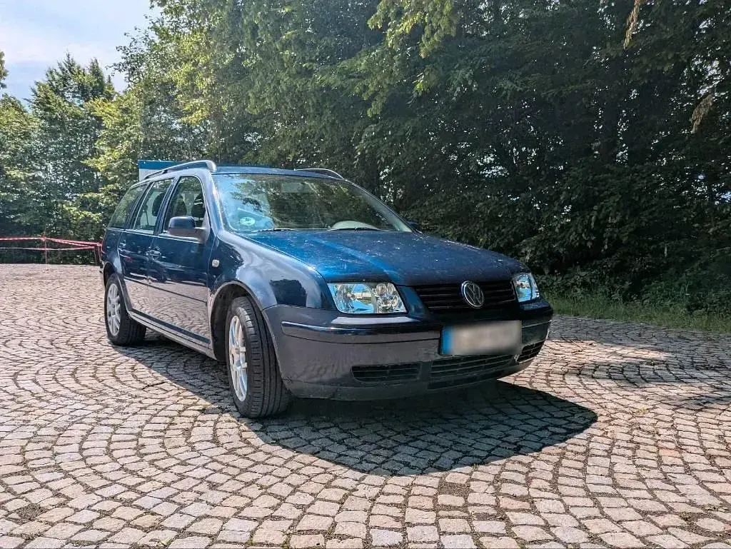 Gebraucht VW Bora 131 PS (96 kW) 2001 Blau Kombi