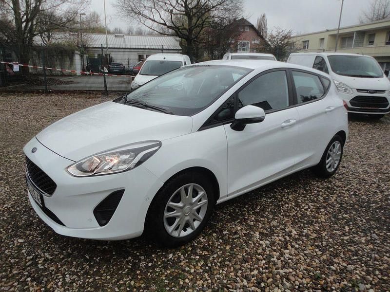 Weiß Gebraucht 2020 Ford Fiesta Cool & Connect Limousine | 10.950 € (Guter Preis) - Bild 1/4