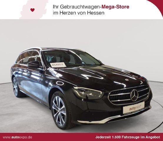Obsidianschwarz metallic Gebraucht 2022 Mercedes E300 Kombi | 32.190 € (Guter Preis) - Bild 1/4