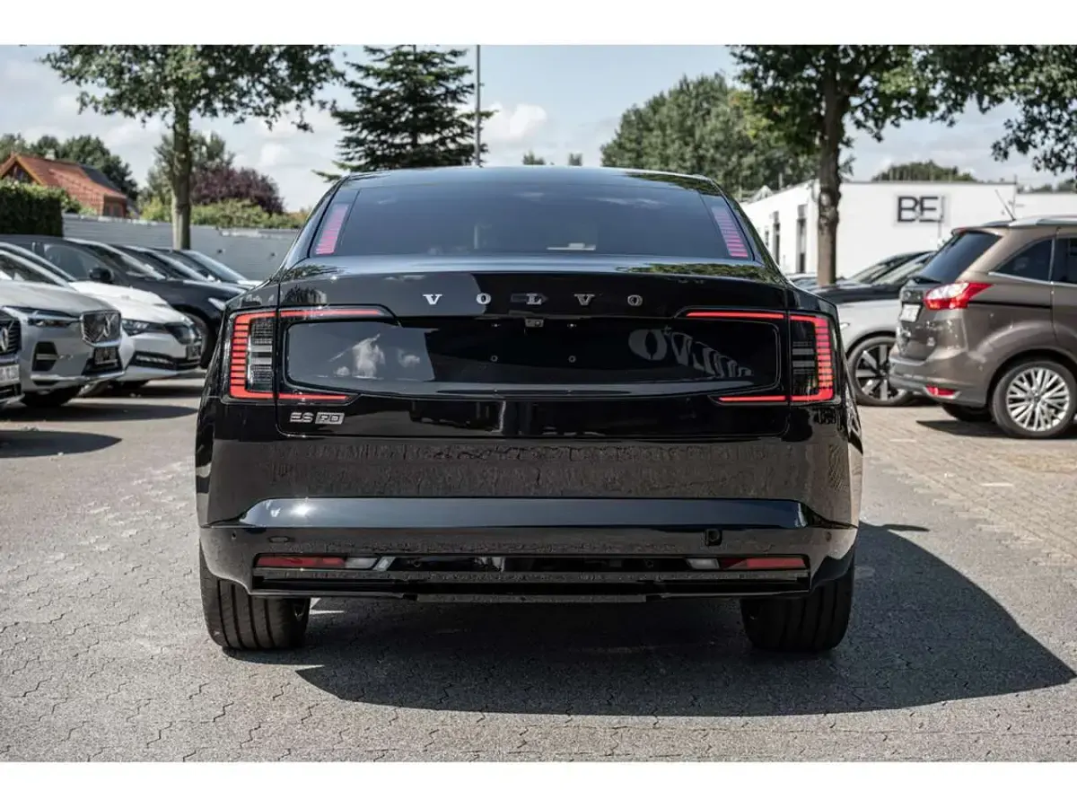 Neu Volvo ES90 Plus 244 kW (333 PS) 2026 Onyx schwarz Limousine