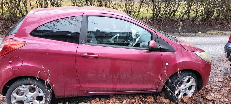 Gebraucht Ford Ka 69 PS (50 kW) 2009 Rot Kleinwagen
